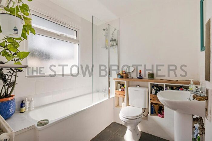 1 Bedroom Flat To Rent In Stainforth Road, London, E17