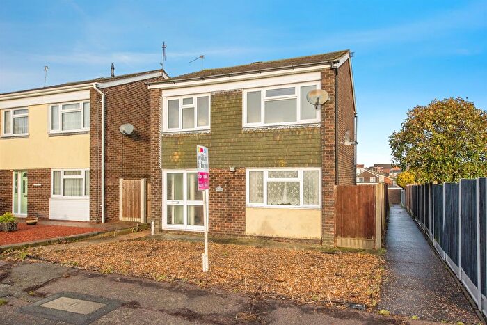 3 Bedroom Detached House For Sale In Balton Way, Harwich, CO12