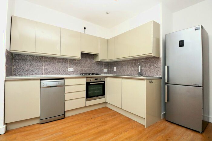 5 Bedroom Terraced House To Rent In Luton Road, Walthamstow, E17