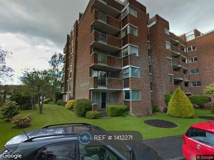 3 Bedroom Flat To Rent In Vectis Court, Southampton, SO16