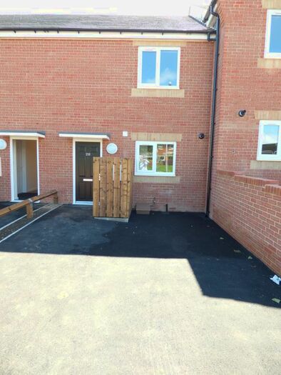 2 Bedroom Terraced House To Rent In Split Crow Road, Gateshead, NE10