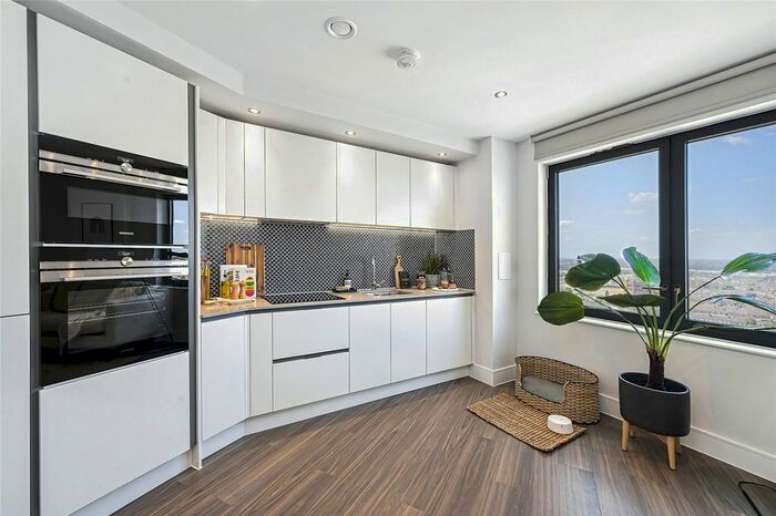 2 Bedroom Flat To Rent In Uncle Southall, Merrick Road, Southall, Middlesex, UB2