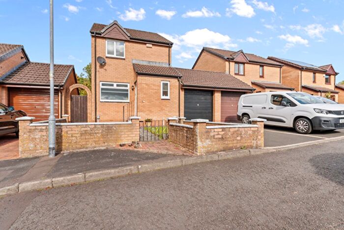 2 Bedroom Semi-detached House For Sale In Linacre Gardens, Sandyhills, Glasgow, G32