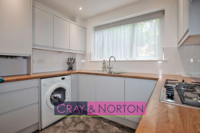 2 Bedroom Maisonette To Rent In Nicholson Road, Addiscombe, CR0