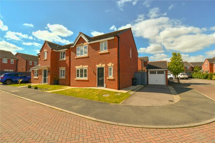 3 Bedroom Detached House For Sale In Scafell Close, Ellesmere Port, Cheshire, CH66