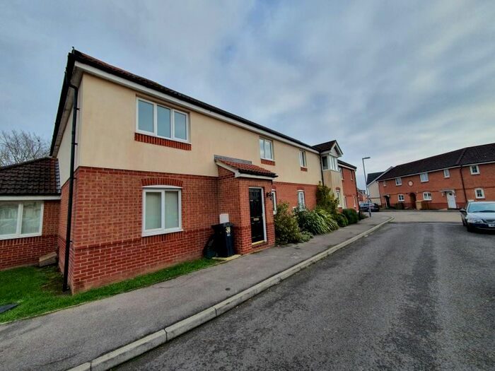 1 Bedroom Maisonette To Rent In Tristram Close, Yeovil, BA21