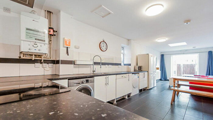 6 Bedroom Terraced House To Rent In Grange Road, Selly Oak, Birmingham, B29