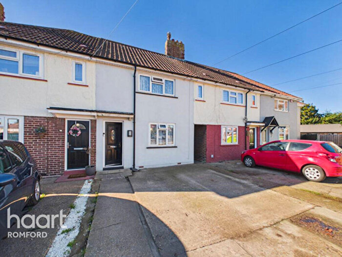 2 Bedroom Terraced House For Sale In Bellhouse Road, Romford, RM7