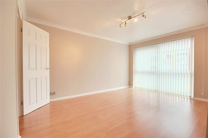 1 Bedroom Flat To Rent In Hansart Way, Enfield, EN2