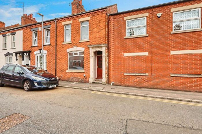 3 Bedroom Terraced House For Sale In Oliver Street, Northampton, NN2