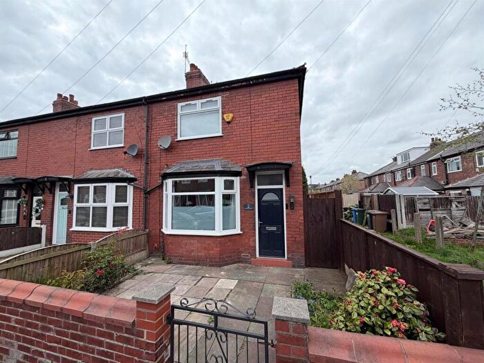 2 Bedroom End Of Terrace House For Sale In Alandale Avenue, Audenshaw, M34