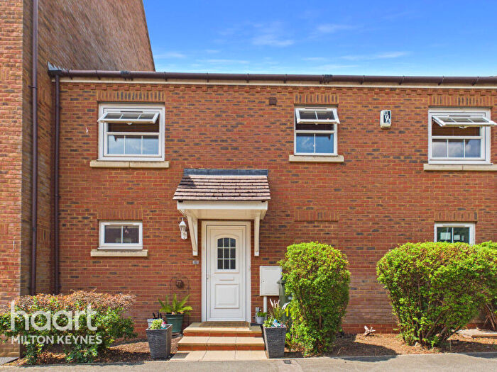 2 Bedroom Coach House For Sale In Colossus Way, Bletchley, MK3