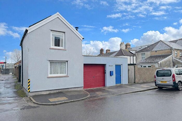 1 Bedroom Detached House For Sale In Andrews Road, Llandaff North, Cardiff, CF14