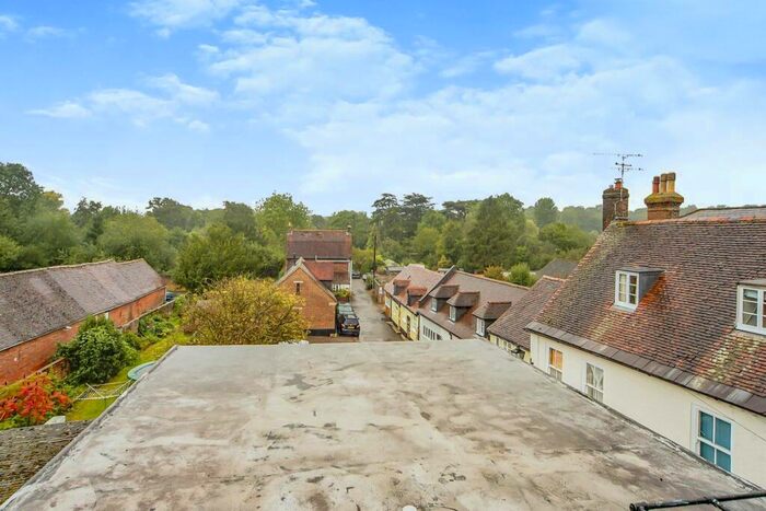 1 Bedroom Flat For Sale In Market Place, Blandford Forum, DT11