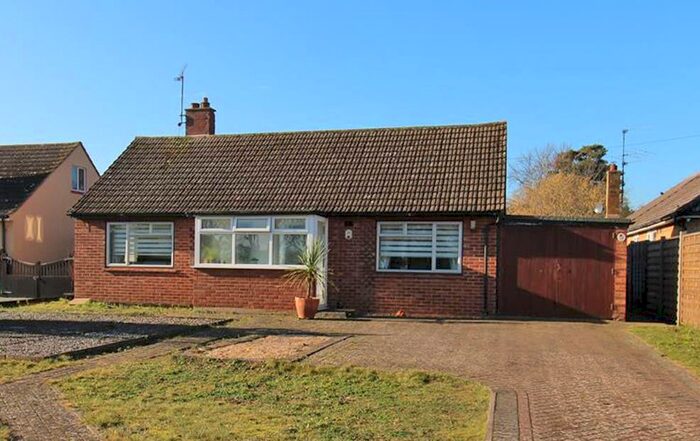 3 Bedroom Detached Bungalow For Sale In Mere Close, Great Barton, Bury St. Edmunds, IP31