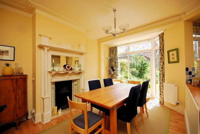 4 Bedroom Semi-Detached House To Rent In Cricklade Avenue, Streatham Hill, London, SW2