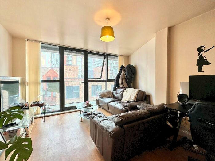 1 Bedroom Flat For Sale In Bury Street, Manchester, Greater Manchester, M3