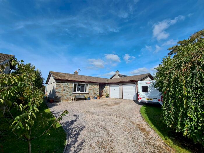 3 Bedroom Bungalow For Sale In Higher Daws Lane, South Petherwin, Launceston, PL15