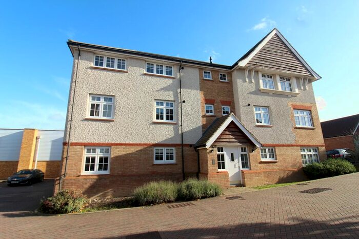 2 Bedroom Flat To Rent In Albion Drive, Aylesford, ME20