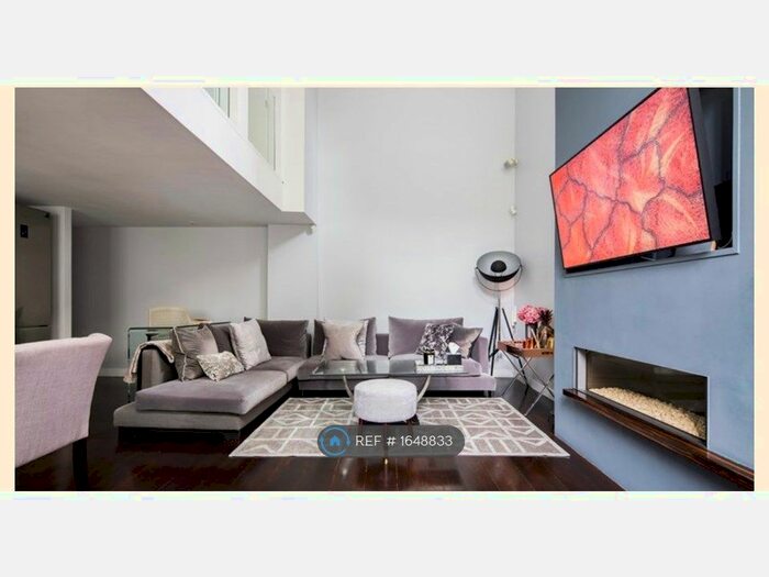 1 Bedroom Maisonette To Rent In Lawn Lane, London, SW8