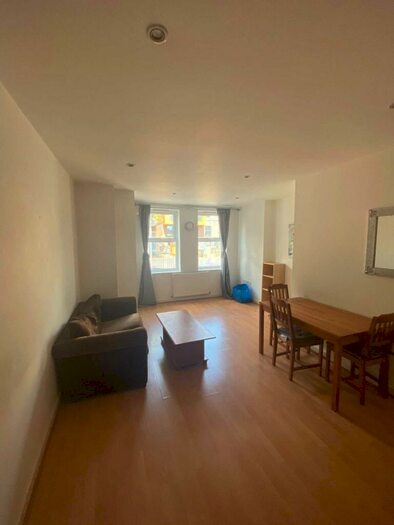 2 Bedroom Apartment To Rent In Wilbraham Road, Fallowfield, M14