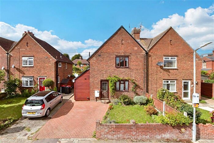 4 Bedroom Semi-detached House For Sale In Mandeville Road, Canterbury, Kent, CT2