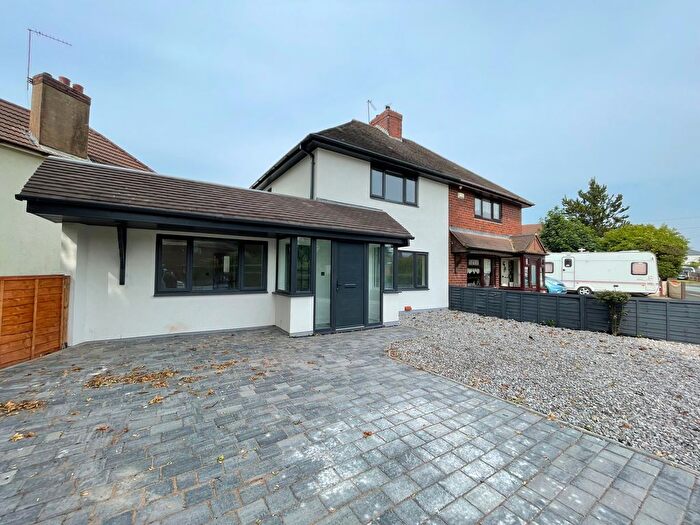 3 Bedroom Semi-detached House To Rent In Hall Street East, Wednesbury, WS10