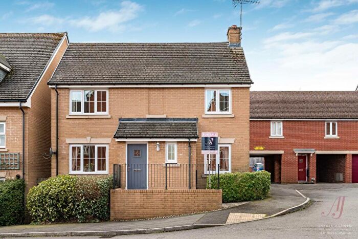 4 Bedroom Detached House For Sale In Jack Russell Close, Stroud, GL5