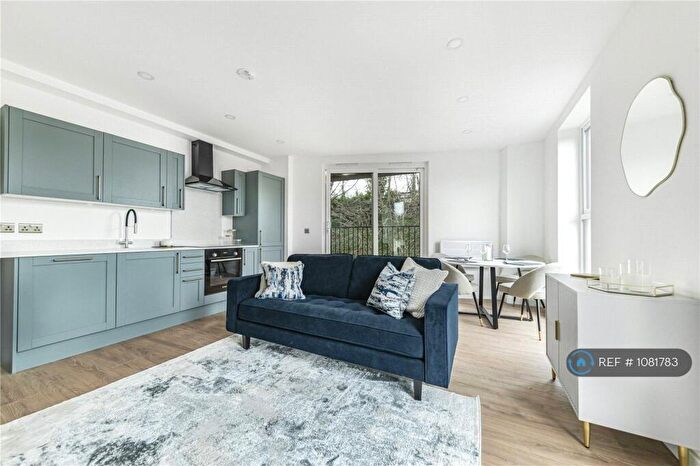 2 Bedroom Flat To Rent In Springbank Road, Hither Green, SE13