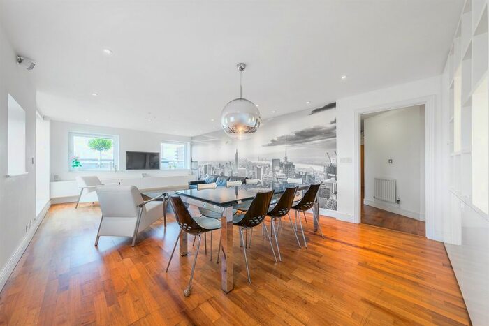 3 Bedroom Flat To Rent In Wards Wharf Approach, London, E16