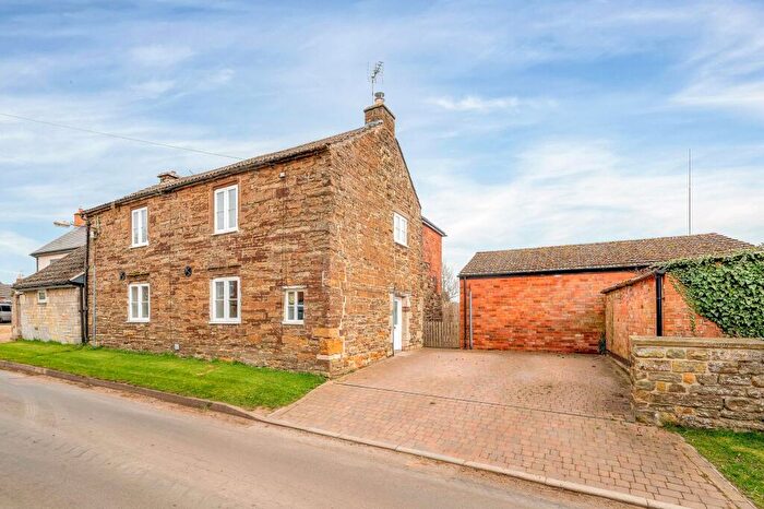 3 Bedroom Detached House To Rent In Owston Road, Knossington, LE15