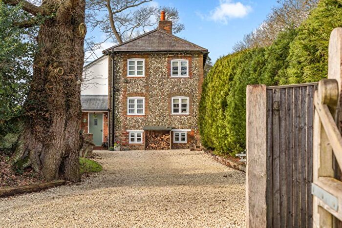 4 Bedroom Detached House For Sale In Port Hill, Nettlebed, RG9