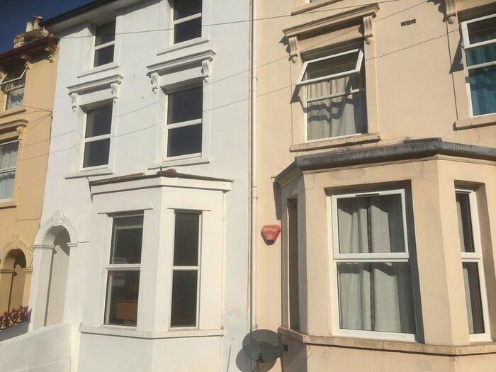 1 Bedroom Flat To Rent In Grove Terrace, Dover Road, Folkestone, CT20