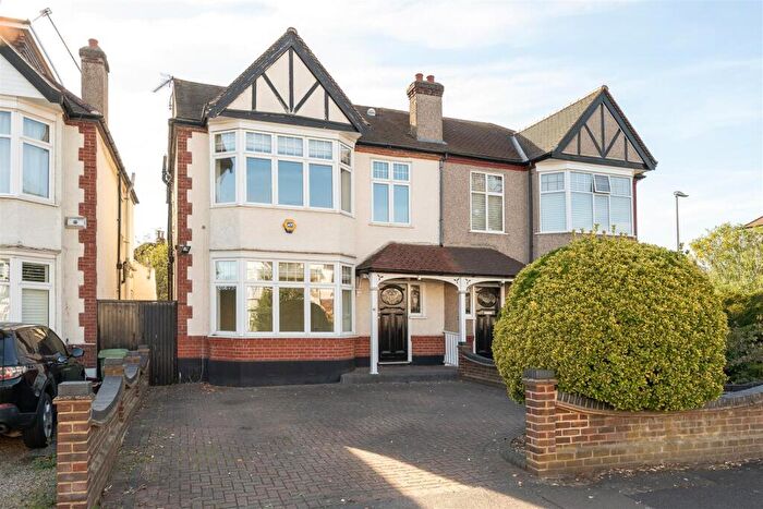 5 Bedroom Semi Detached House For Sale In Seagry Road, Wanstead, E11