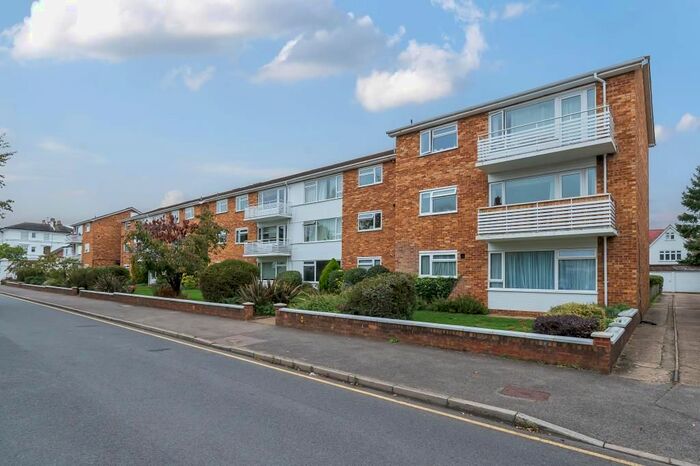 1 Bedroom Flat To Rent In Kingston Upon Thames, Surrey, KT1