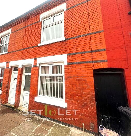3 Bedroom Terraced House For Sale In Devana Road, Leicester, LE2