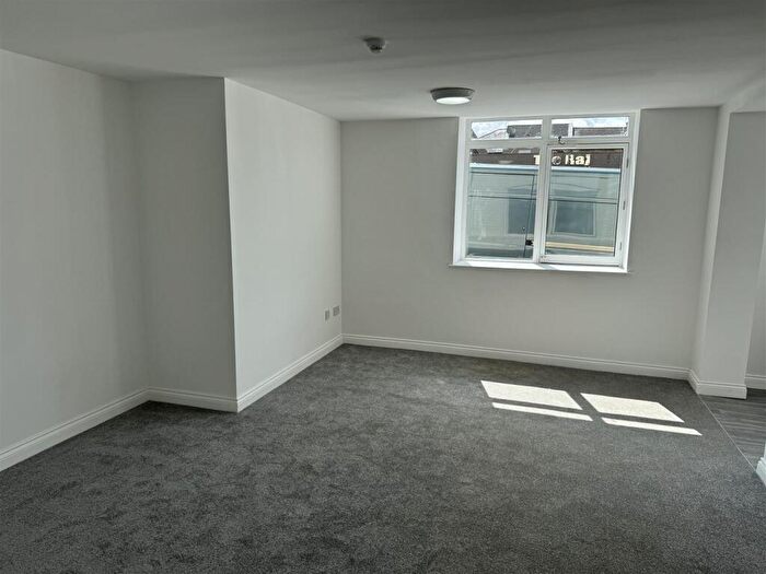 2 Bedroom Apartment To Rent In Station Hill, Chippenham, SN15