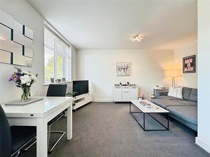 1 Bedroom Apartment For Sale In The Pound, Cookham, Maidenhead, SL6