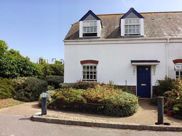 2 Bedroom House To Rent In Courtenay Mews, Starcross, EX6