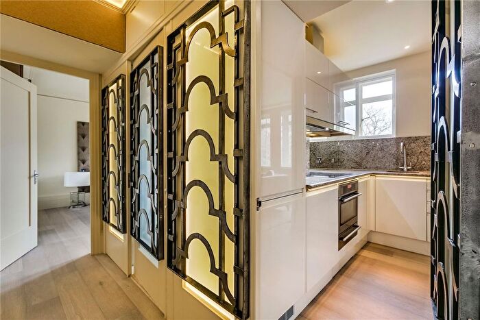 1 Bedroom Flat To Rent In Norland Square Mansions, Holland Park, W11