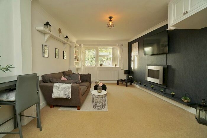 2 Bedroom End Of Terrace House To Rent In Long Street, Easingwold, York, YO61