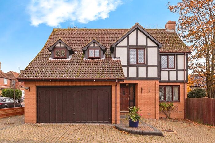 5 Bedroom Detached House For Sale In Orkney Road, Portsmouth, PO6