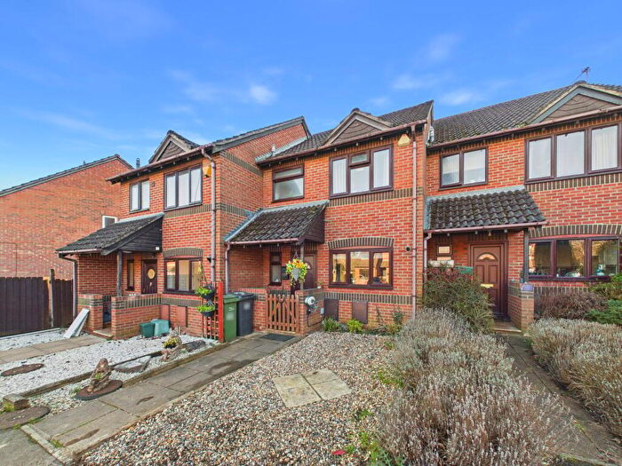 3 Bedroom Terraced House For Sale In Derrick Close, Calcot, Reading, RG31