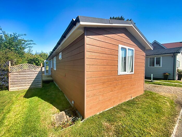 2 Bedroom Detached Bungalow To Rent In Golden Cross, Hailsham, BN27