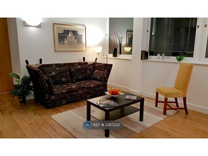 2 Bedroom Flat To Rent In Staten Building, London, E3