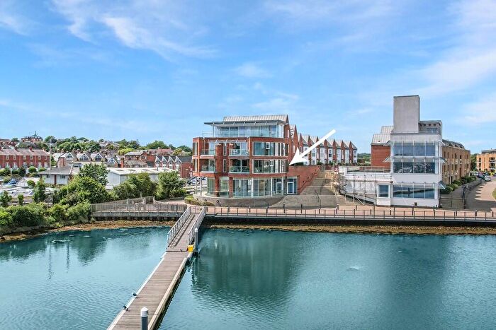 2 Bedroom Apartment For Sale In Ainslie Place, Lymington, Hampshire, SO41