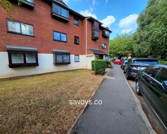 2 Bedroom Flat To Rent In Hall Lane, London, NW4