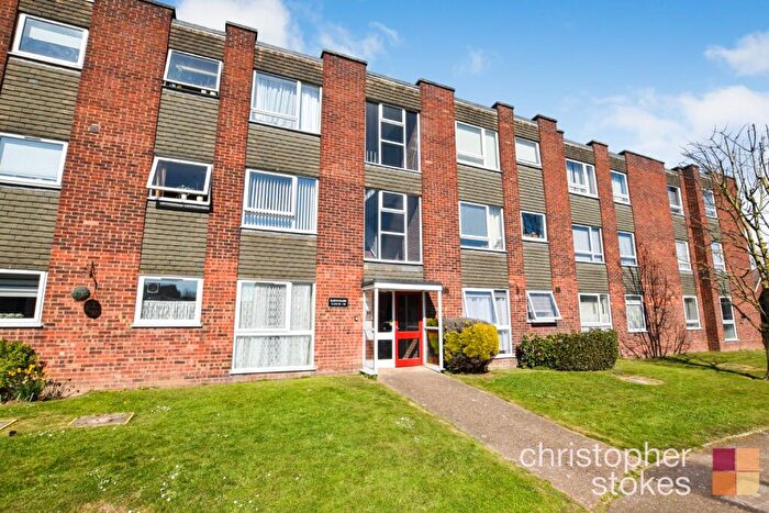 2 Bedroom Apartment To Rent In Buryholme, Broxbourne, Hertfordshire, EN10