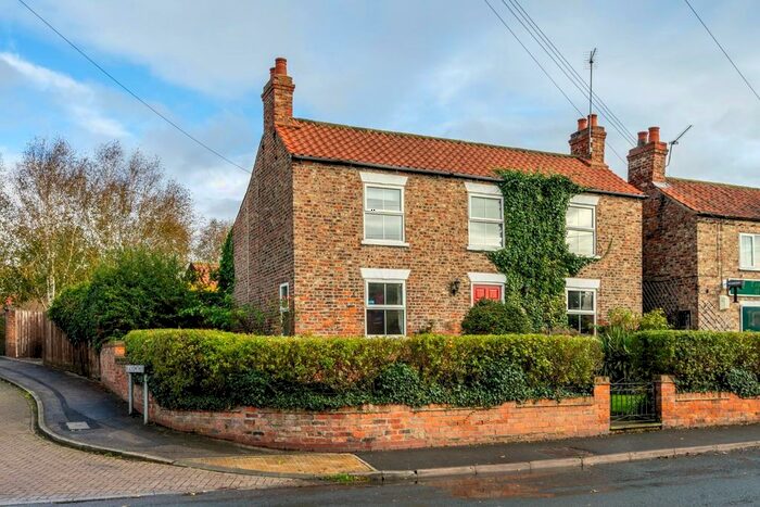 2 Bedroom Cottage For Sale In Main Street, Elvington, York, YO41