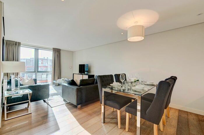 3 Bedroom Flat To Rent In Merchant Square, Paddington, London W2